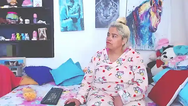 estrellita fugaz16x online show from 7, 2, 2025
