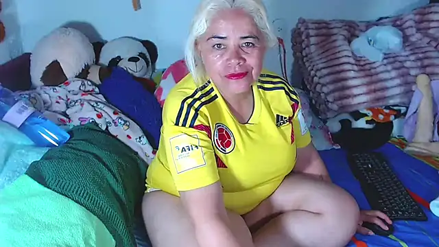 Snapshot of estrellita_fugaz16x chatting on 8, 7, 2026 estrellita fugaz16x online show from 8, 7, 2026