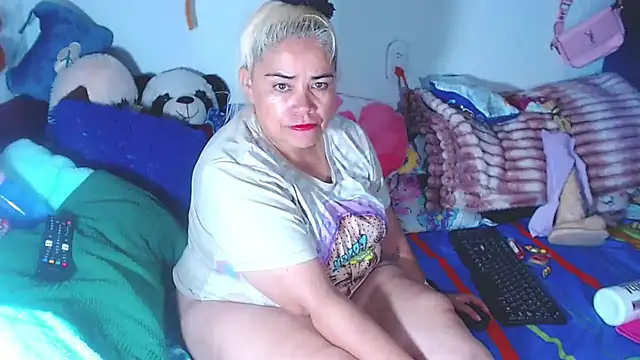 Snapshot of estrellita_fugaz16x chatting on 19, 7, 2026 estrellita fugaz16x online show from 19, 7, 2026