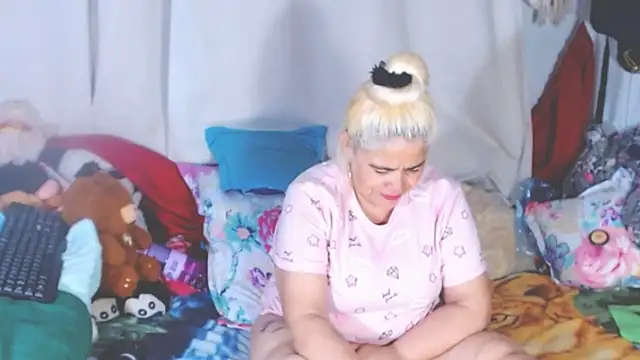 estrellita fugaz16x online show from 1, 12, 2025