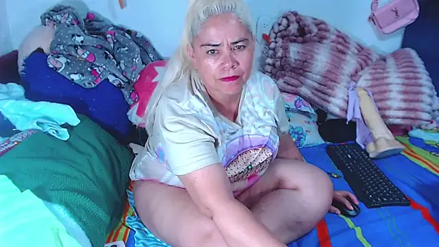 Snapshot of estrellita_fugaz16x chatting on 15, 7, 2026 estrellita fugaz16x online show from 15, 7, 2026