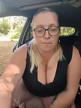 Snapshot of winniess40 chatting on 11, 6, 2026 winniess40 online show from 11, 6, 2026