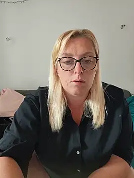 Snapshot of winniess40 chatting on 2, 6, 2026 winniess40 online show from 2, 6, 2026