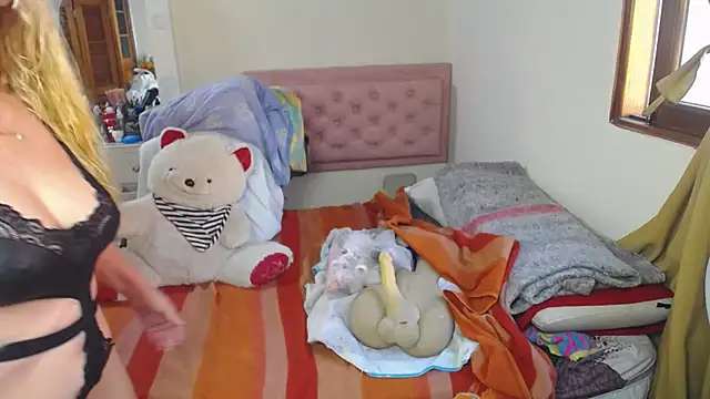 lucy belle bm online show from 26, 4, 2026