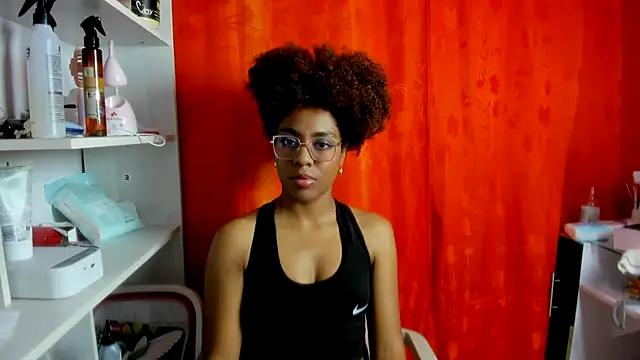 Snapshot of thaimy_ chatting on 9, 5, 2026 thaimy online show from 9, 5, 2026