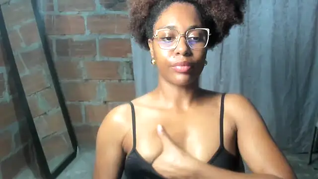 Snapshot of thaimy_ chatting on 11, 6, 2026 thaimy online show from 11, 6, 2026
