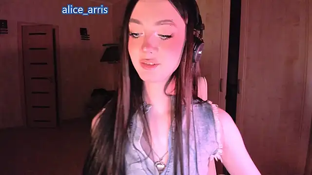 Alice  Aris online show from 22, 3, 2026