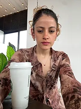 Snapshot of alana15 chatting on 30, 11, 2025 alana15 online show from 30, 11, 2025