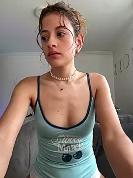 Snapshot of alana15 chatting on 10, 5, 2026 alana15 online show from 10, 5, 2026