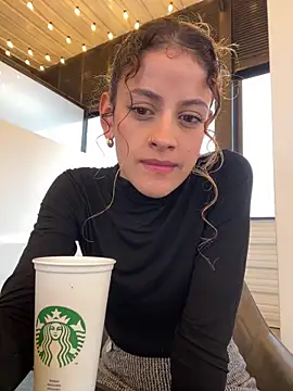 Snapshot of alana15 chatting on 11, 10, 2025 alana15 online show from 11, 10, 2025