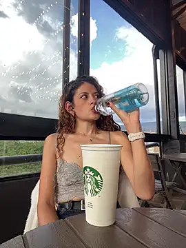 Snapshot of alana15 chatting on 11, 11, 2025 alana15 online show from 11, 11, 2025