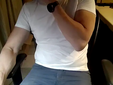 Snapshot of mariohurt101 chatting on 16, 12, 2025 mariohurt101 online show from 16, 12, 2025