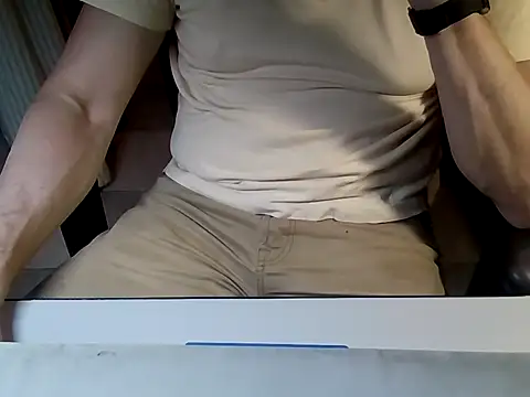 Snapshot of mariohurt101 chatting on 24, 10, 2025 mariohurt101 online show from 24, 10, 2025