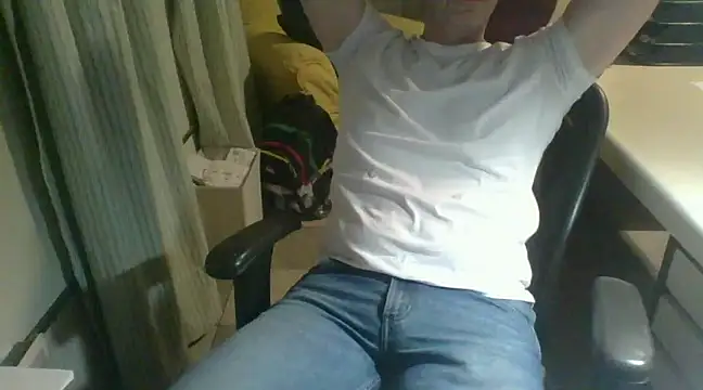 Snapshot of mariohurt101 chatting on 6, 1, 2025 mariohurt101 online show from 6, 1, 2025