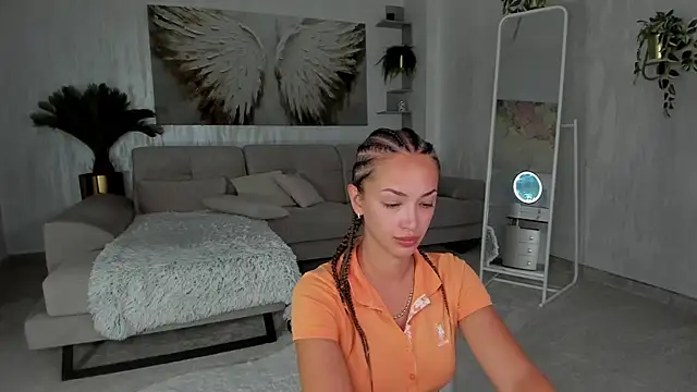 TiffanyHouston  online show from 4, 8, 2026