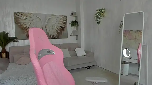 TiffanyHouston  online show from 17, 3, 2026