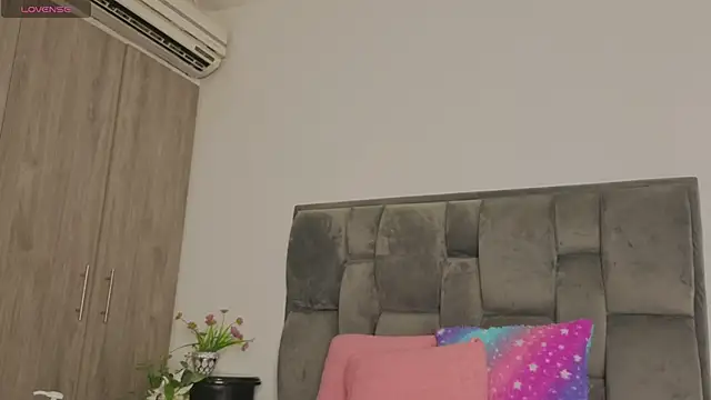 tanyyaa online show from 22, 4, 2026