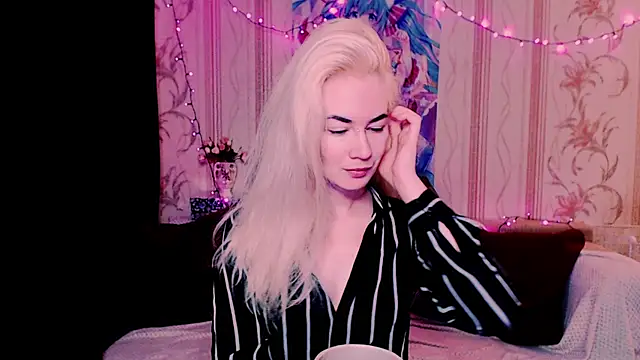 Snapshot of xxxcharismaaa chatting on 12, 6, 2026 xxxcharismaaa online show from 12, 6, 2026