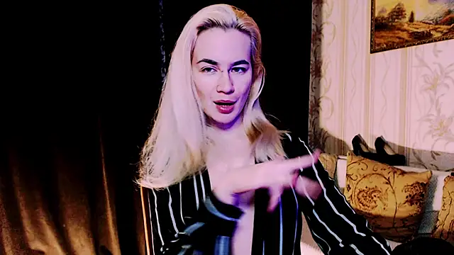 xxxcharismaaa online show from 1, 12, 2025