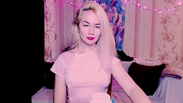 xxxcharismaaa online show from 20, 5, 2026