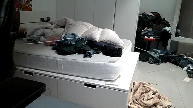 Snapshot of pocker498 chatting on 1, 4, 2026 pocker498 online show from 1, 4, 2026