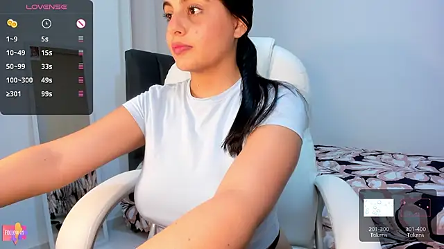 Karina 18  online show from 21, 1, 2025