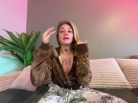 chloetease online show from 2, 3, 2026