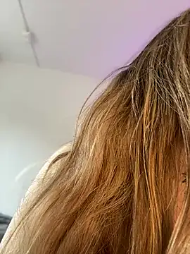 chloetease online show from 3, 1, 2025