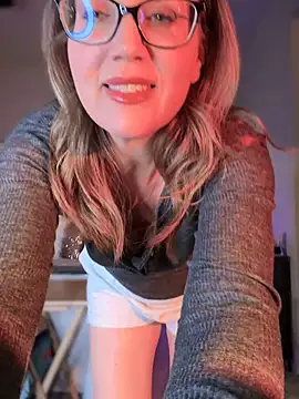 MaiseKnox online show from 19, 10, 2025