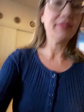 MaiseKnox online show from 12, 3, 2026