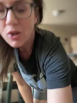 MaiseKnox online show from 19, 1, 2025