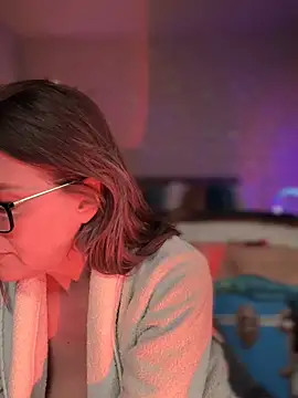 MaiseKnox online show from 8, 2, 2025