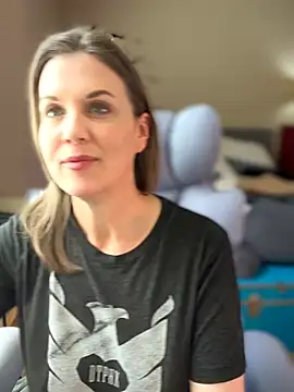 MaiseKnox online show from 12, 4, 2026