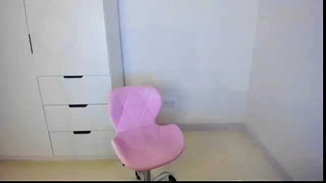 MiaStripDance online show from 15, 1, 2026