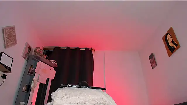 angiebutt online show from 27, 4, 2026