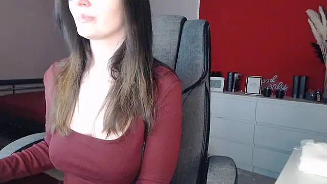 Alina Lamour online show from 15, 2, 2026