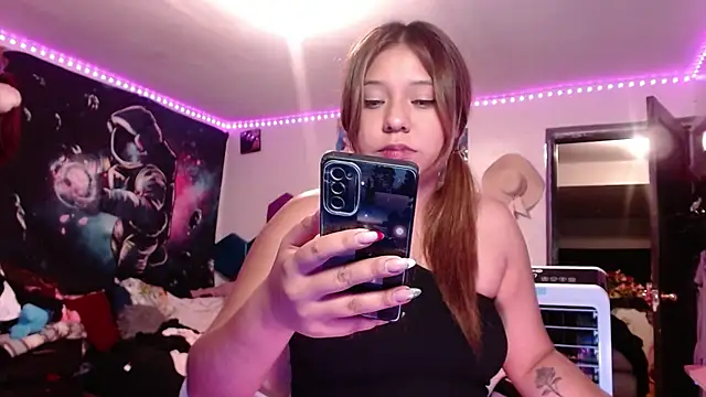 Snapshot of lil_daisy7 chatting on 1, 10, 2025 lil daisy7 online show from 1, 10, 2025