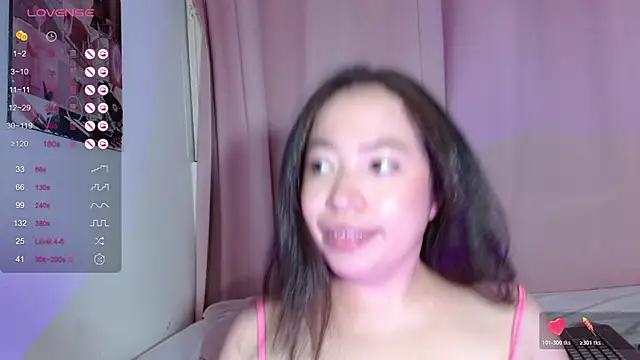 LolaLushme online show from 14, 4, 2026