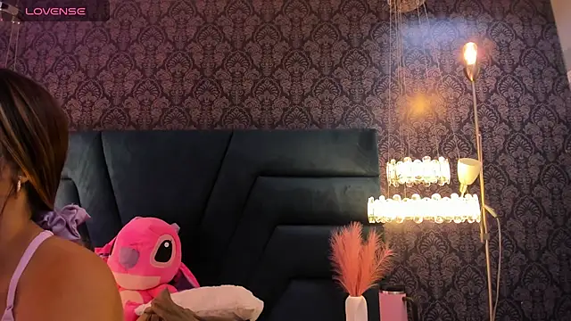 Snapshot of Vivi_prinncess chatting on 21, 5, 2026 Vivi prinncess online show from 21, 5, 2026