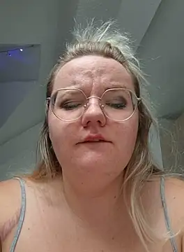 Fiona0705 online show from 8, 10, 2025