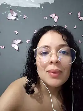 Snapshot of NinaSweet2 chatting on 8, 3, 2025 NinaSweet2 online show from 8, 3, 2025