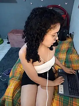 Snapshot of NinaSweet2 chatting on 9, 10, 2025 NinaSweet2 online show from 9, 10, 2025