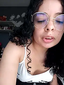 Snapshot of NinaSweet2 chatting on 15, 3, 2025 NinaSweet2 online show from 15, 3, 2025