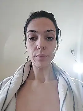 JoLeNe27 online show from 7, 2, 2026