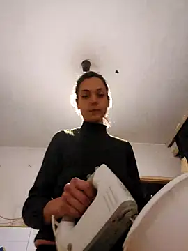 JoLeNe27 online show from 4, 4, 2026