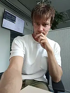 Snapshot of fit_ass_2021 chatting on 18, 6, 2026 fit ass 2021 online show from 18, 6, 2026