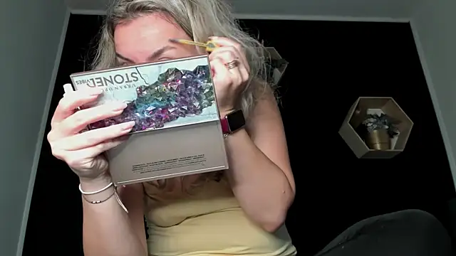 Snapshot of Alesys69 chatting on 7, 11, 2025 Alesys69 online show from 7, 11, 2025