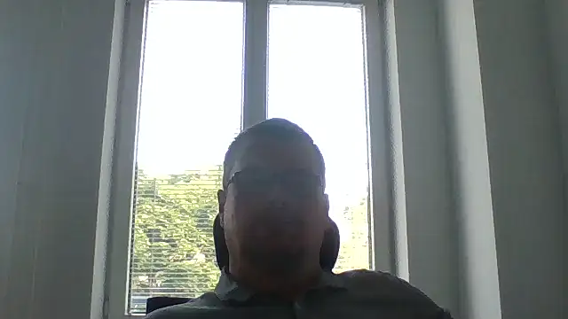 Snapshot of 69bezfleku chatting on 5, 5, 2026 69bezfleku online show from 5, 5, 2026