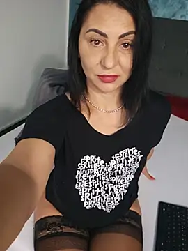 Snapshot of charrlote_love chatting on 13, 7, 2026 charrlote love online show from 13, 7, 2026