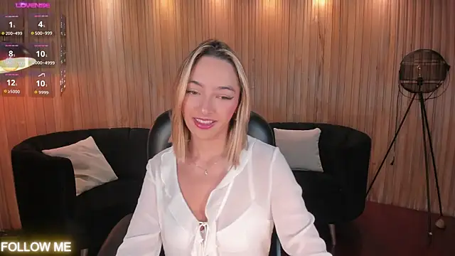 Snapshot of MelissaMoore_ chatting on 25, 6, 2026 MelissaMoore online show from 25, 6, 2026